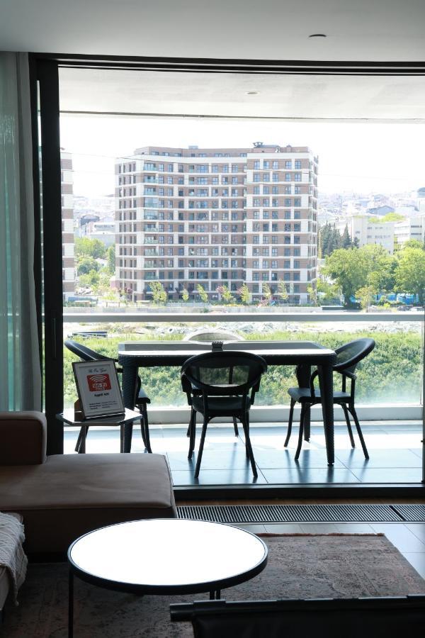 Lovely Two Bedroom Apartament